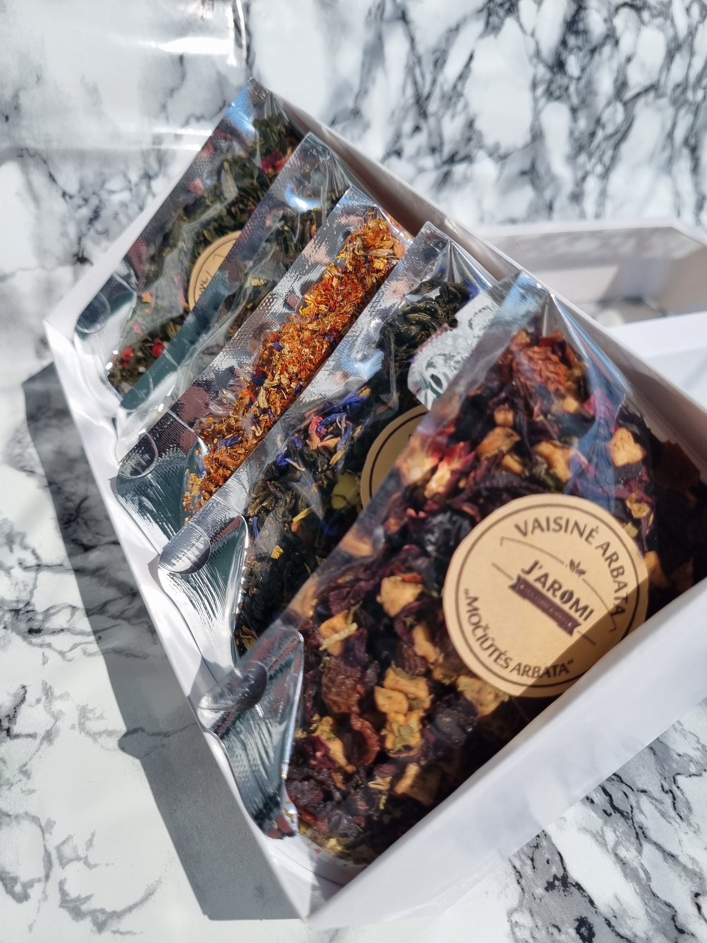 Maža arbatos dovanėlė