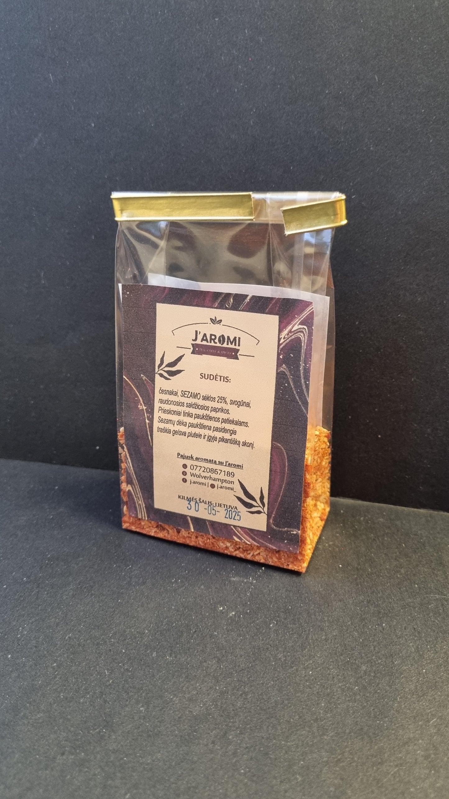 Chicken with sesame seeds