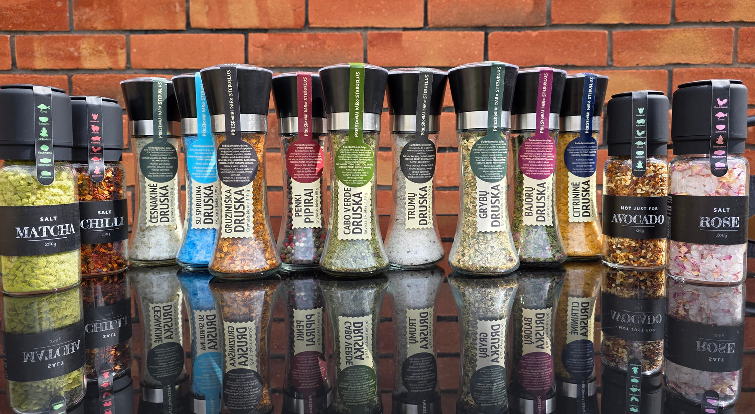 Salt and spice grinder