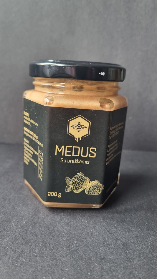 Medus su braškėmis