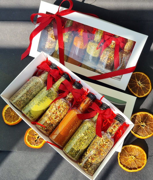 Prieskonių džentelmenai dėžutėje