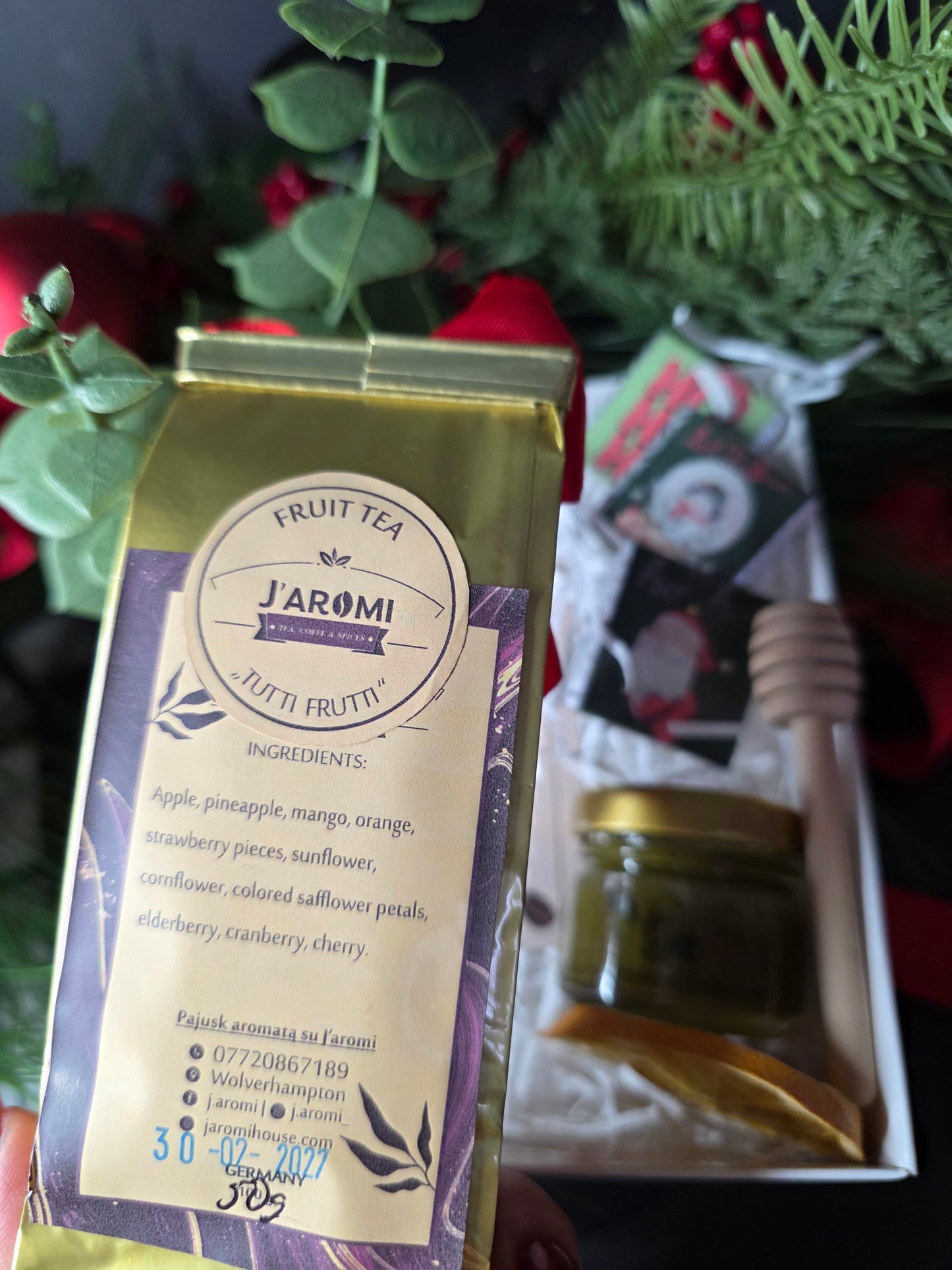 Kalėdinė arbatos ir medaus dovanų dėžutė