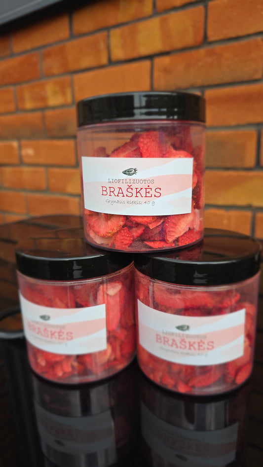 Freeze-dried strawberries
