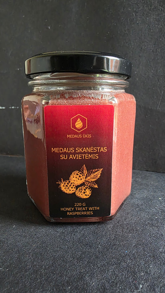 Medus su miško uogomis